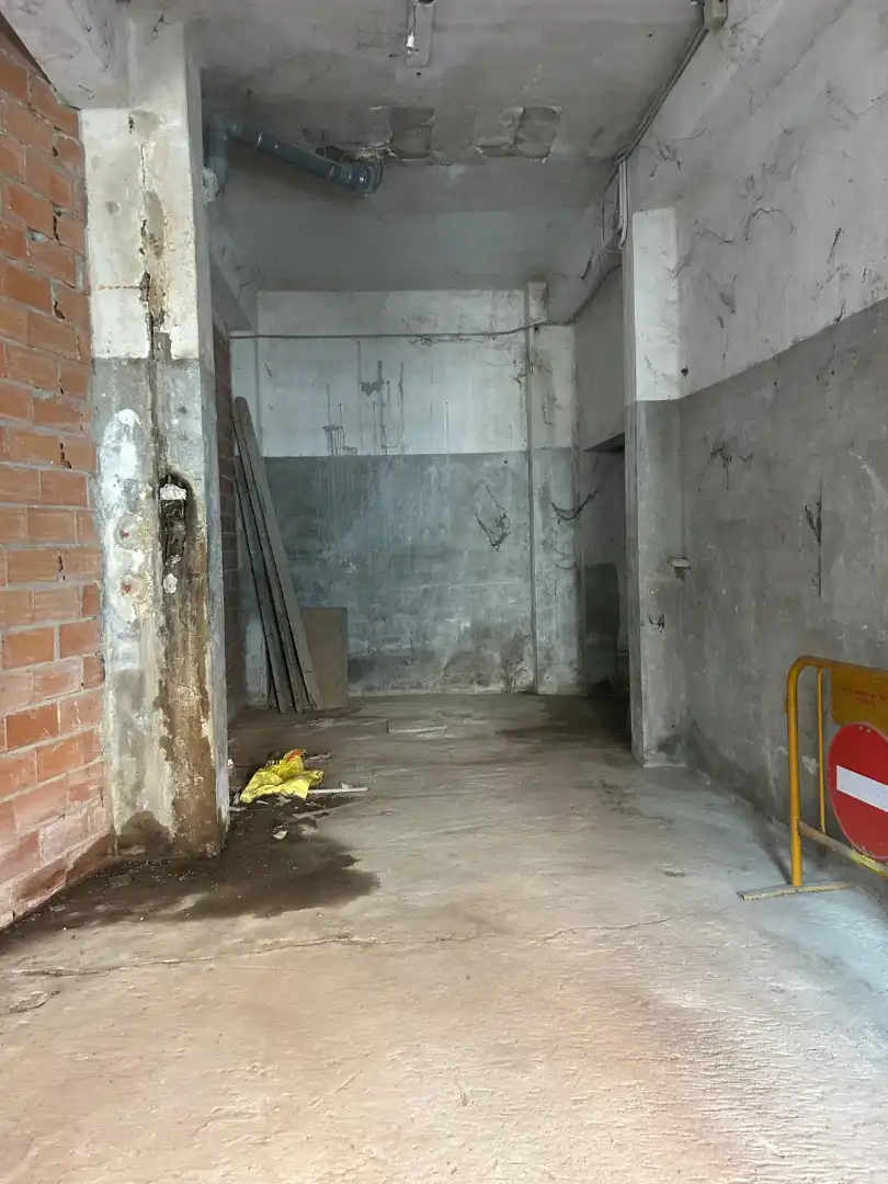 Business premises for sale in Carrer de Llaurí