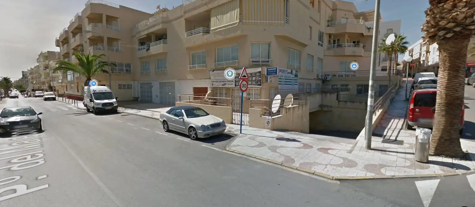 Local comercial en alquiler en Paseo MARITIMO (MA), imagen 3