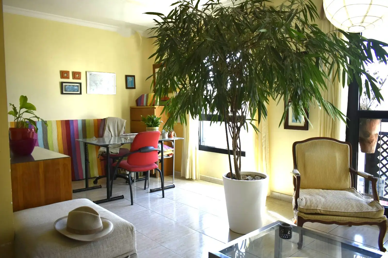 Sala d'estar de Pis en venda en Las Palmas de Gran Canaria amb Traster, Balcó i Internet
