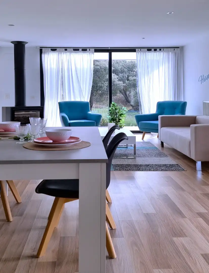 Wohnzimmer von Einfamilien-Reihenhaus zum Verkauf in Vegas de Matute mit Heizung, Privatgarten und Terrasse