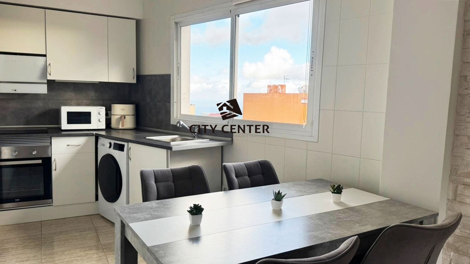 Vista exterior de Apartament en venda en Granadilla de Abona amb Moblat