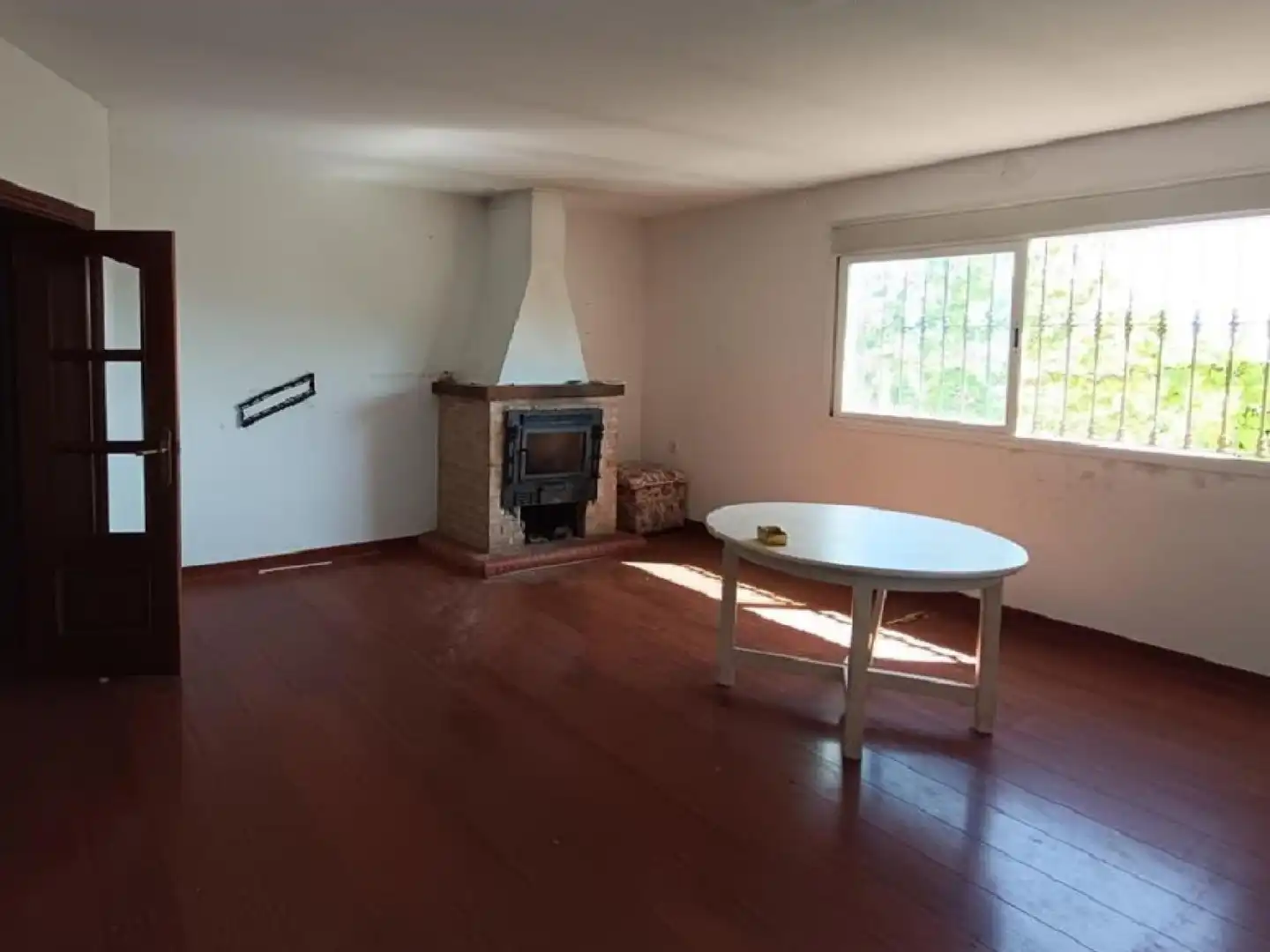 Sala d'estar de Casa o xalet en venda en Iznate amb Jardí privat, Terrassa i Traster