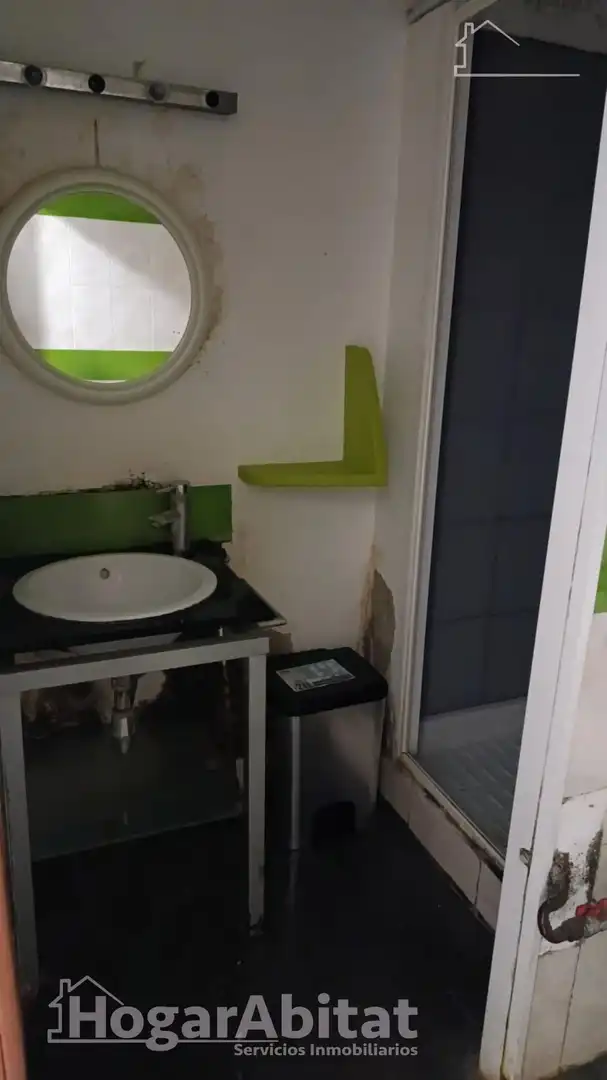 Badezimmer von Erdgeschoss zum Verkauf in Manises mit Klimaanlage und Heizung