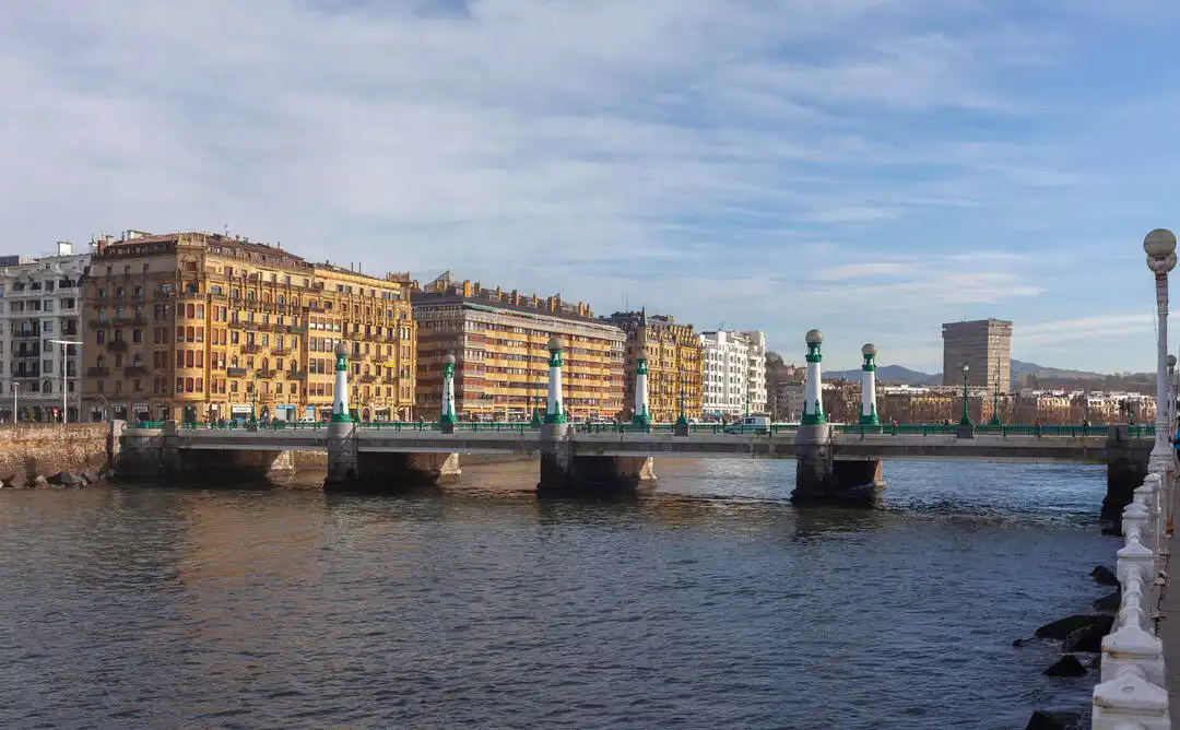 Exterior view of Flat for sale in Donostia - San Sebastián   with Heating and Balcony