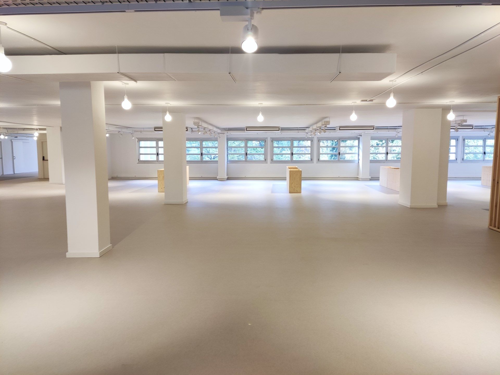 Office to rent in CORNELLA, La Plana