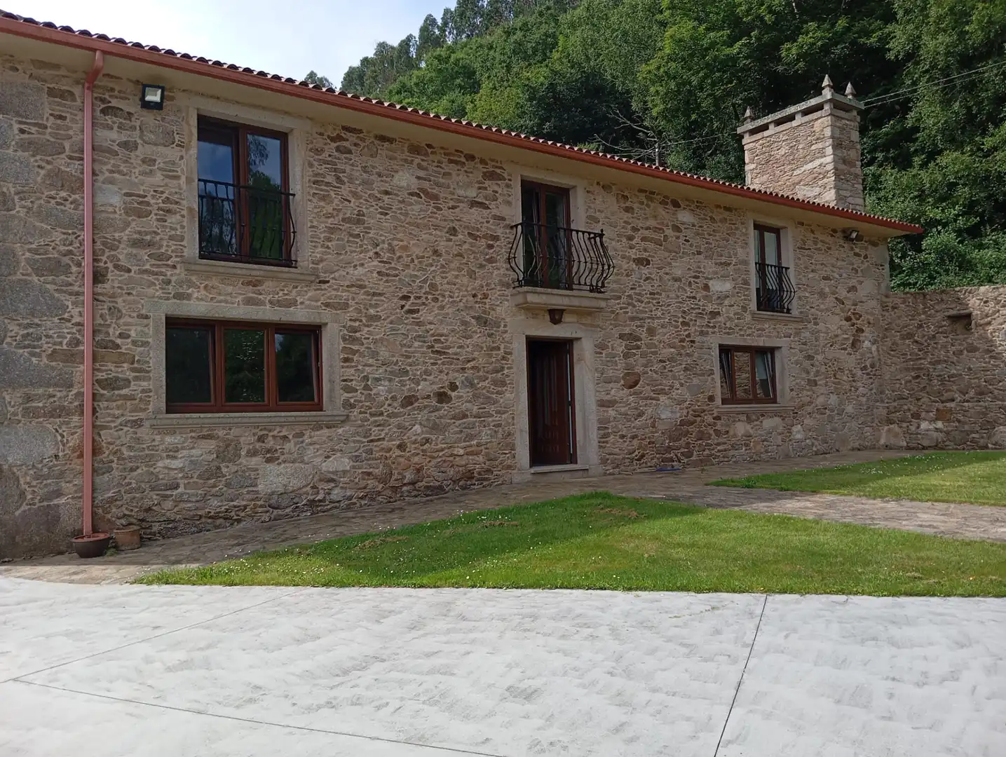 Vista exterior de Casa o chalet en venta en A Laracha   con Amueblado