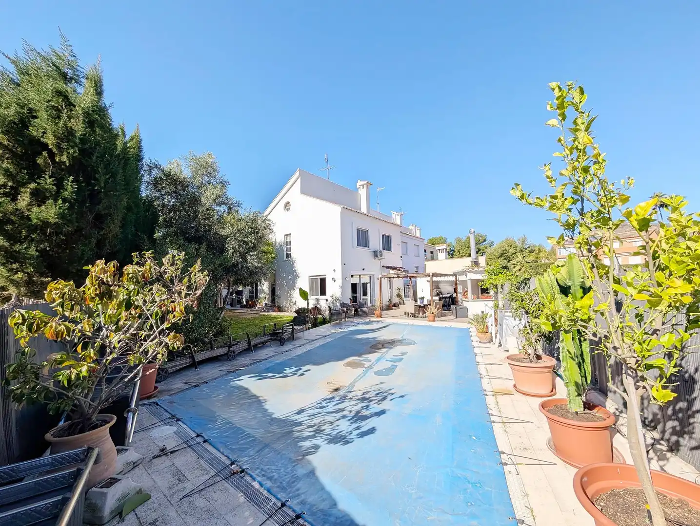 Vista exterior de Casa o xalet en venda en Puçol amb Aire condicionat, Calefacció i Jardí privat