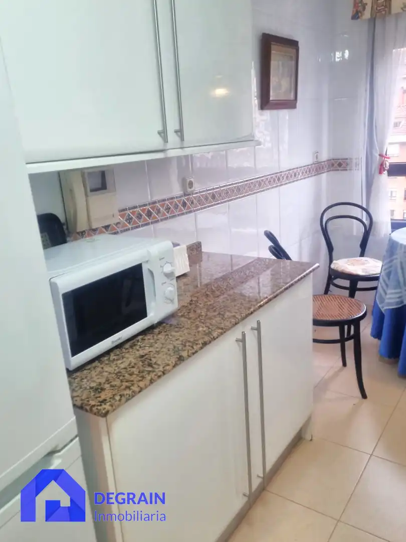 Küche von Wohnung zur Miete in Oviedo  mit Heizung