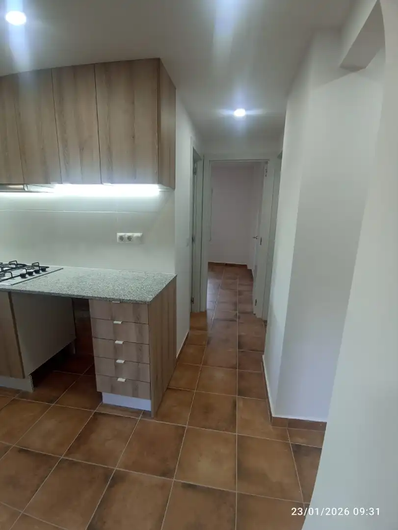 Wohnung zur Miete in Avià mit Heizung und Ofen