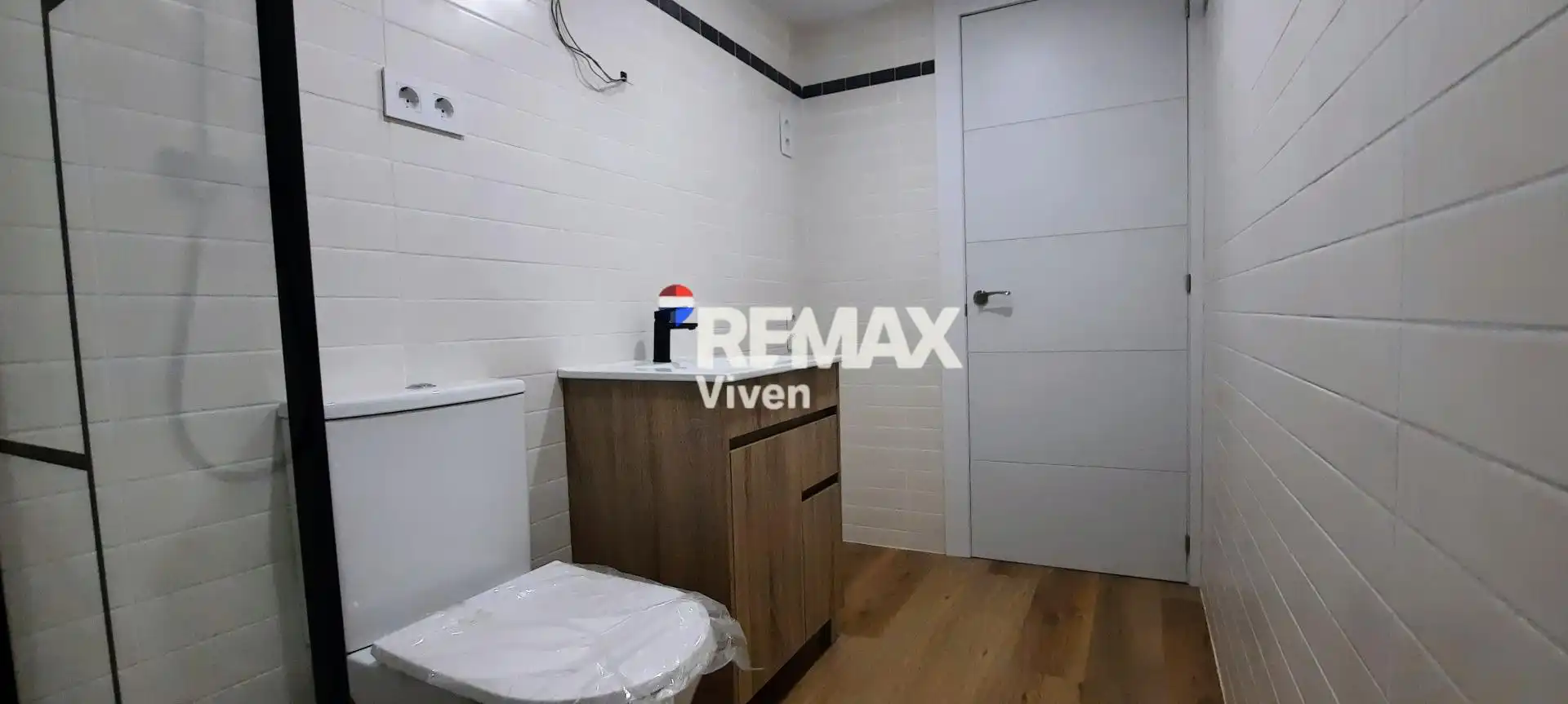 Planta baja en venta en Vilanova i la Geltrú con Aire acondicionado, Calefacción y Parquet
