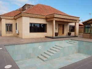 Piscina de Casa o chalet en venta en San Bartolomé de Tirajana con Aire acondicionado, Jardín privado y Terraza