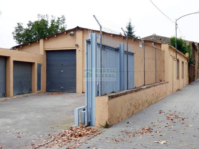 Garaje en Alquiler en La Bisbal d'Empordà