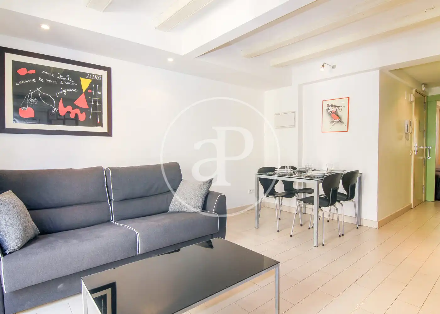 Sala d'estar de Pis en venda en Barcelona amb Aire condicionat, Calefacció i Moblat