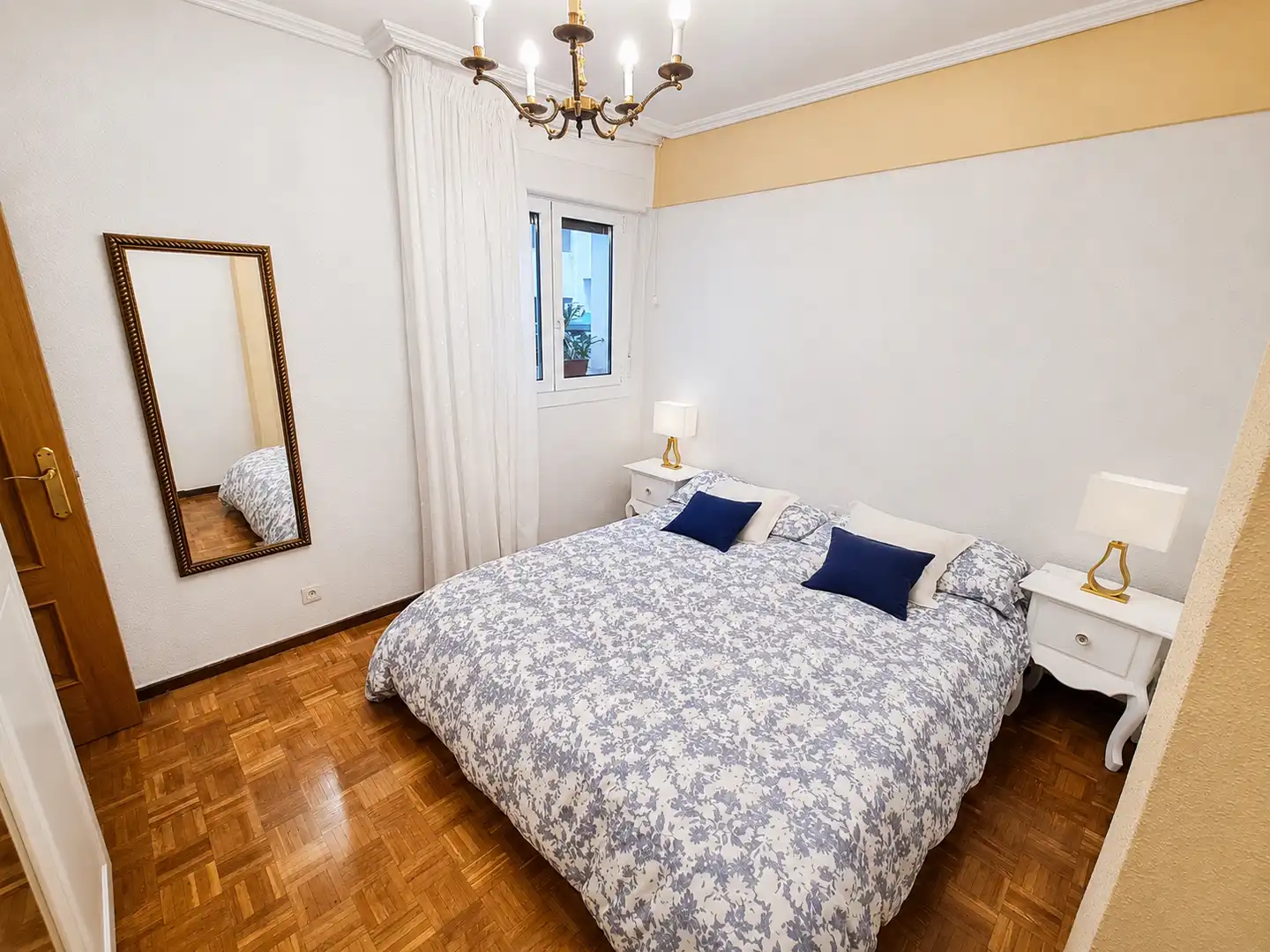 Dormitori de Pis en venda en Vitoria - Gasteiz amb Calefacció, Parquet i Terrassa