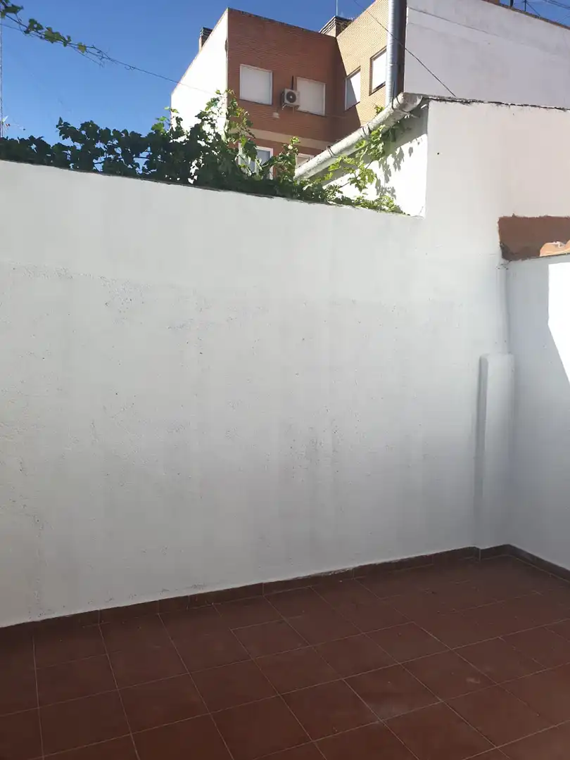 Exterior view of Flat for rent in Parla  with Washing machine