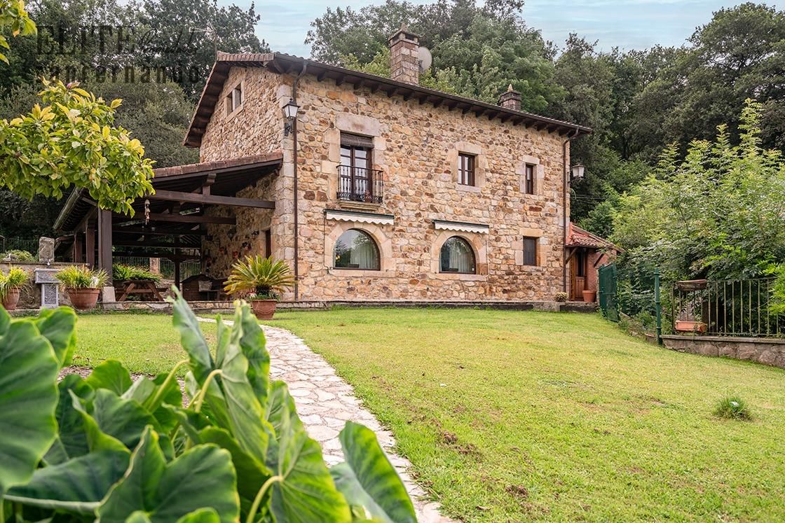 House or chalet for sale in Barrio Los Sotos, Santa María de Cayón