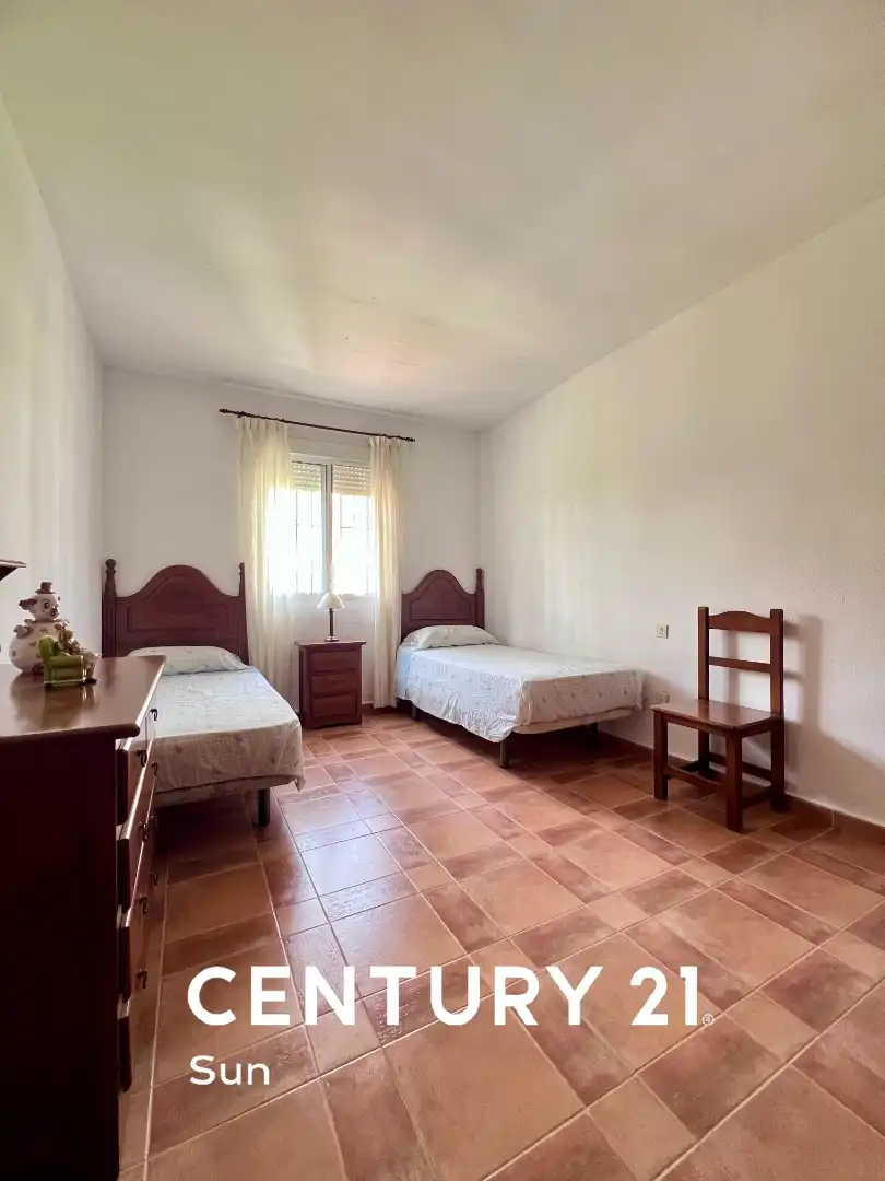 Habitación de Casa adosada en venta en Estepona con Jardín privado, Terraza y Lavadora