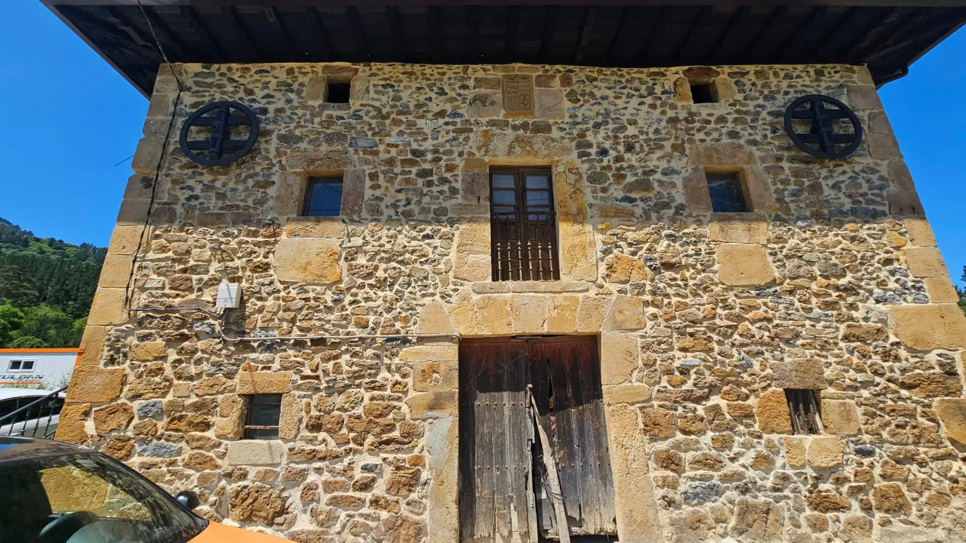 Vista exterior de Casa o chalet en venta en Sopuerta con Jardín privado, Trastero y Balcón