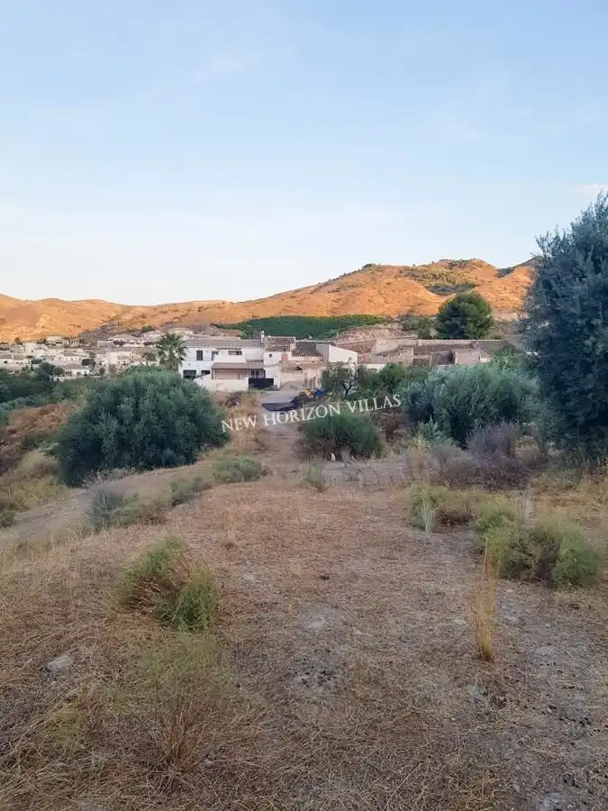 Country homes for sale in Arboleas