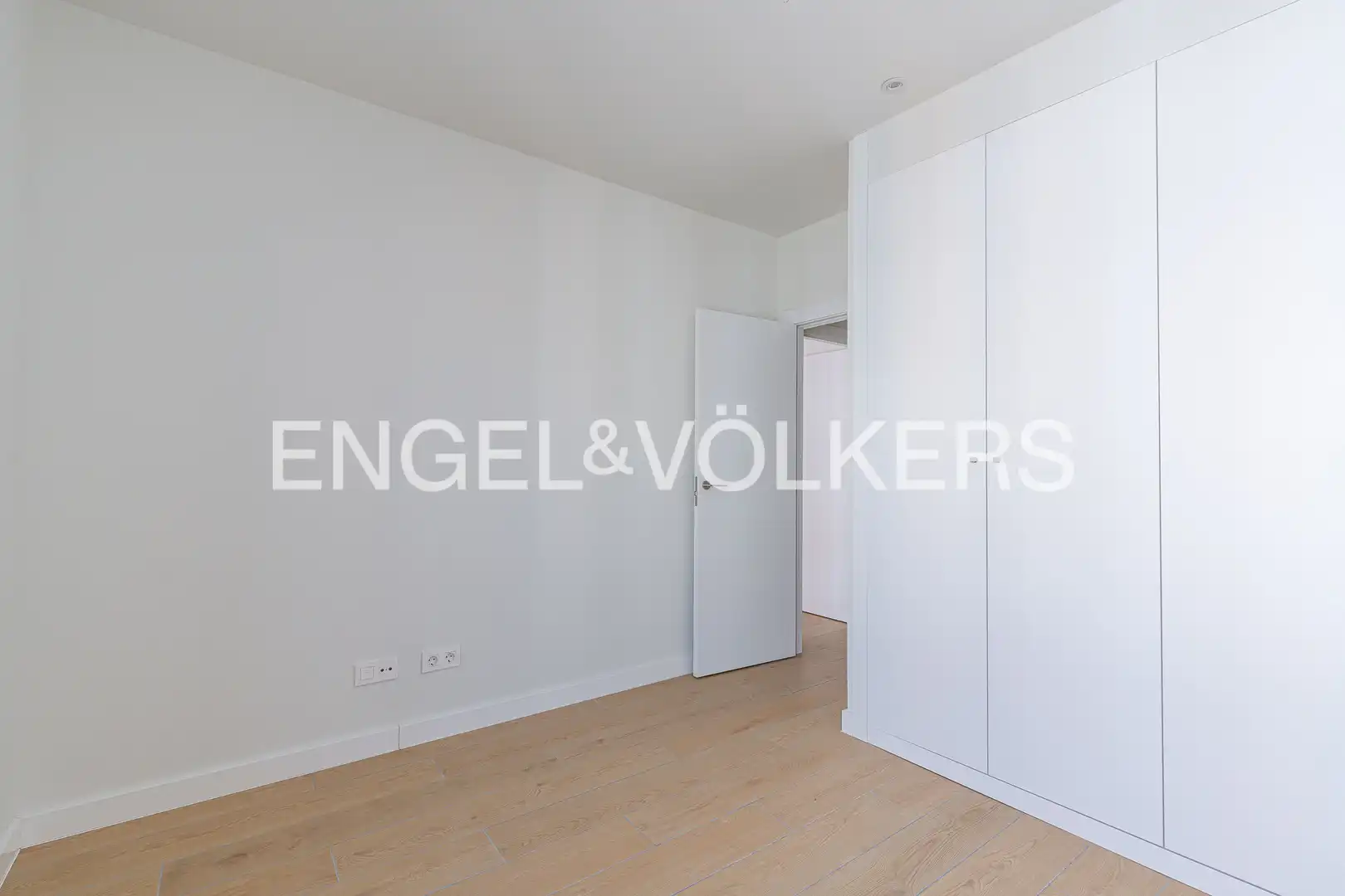 Bedroom of Flat for rent in Madrid  with Air Conditioner, Heating and Swimming Pool