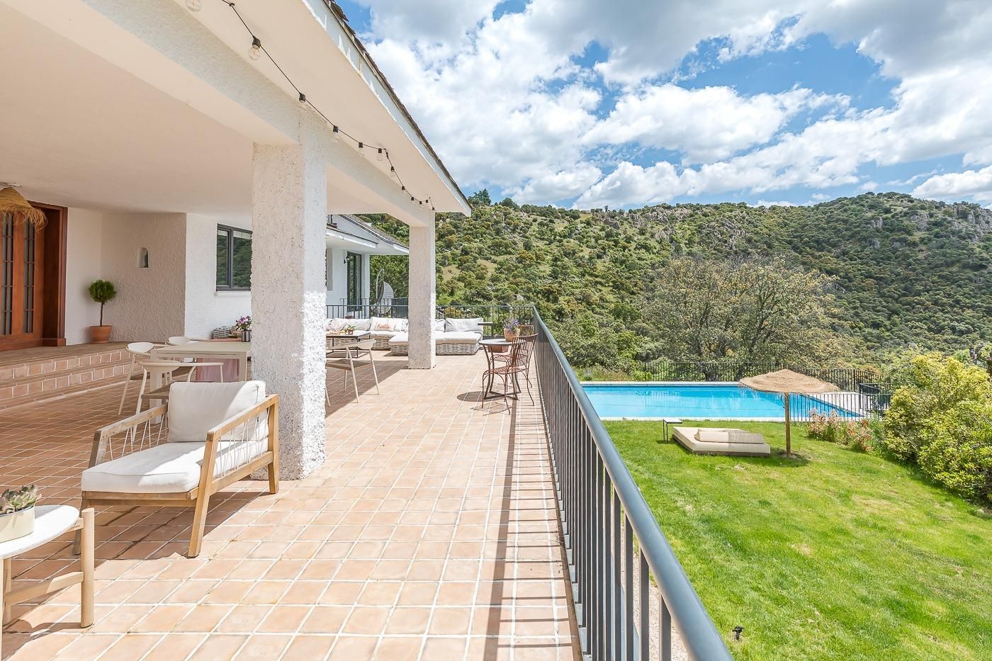 Terrace of House or chalet for sale in Torrelodones  with Air Conditioner, Private garden and Terrace