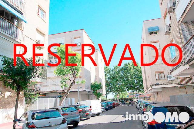 Piso en Venta en Reyes