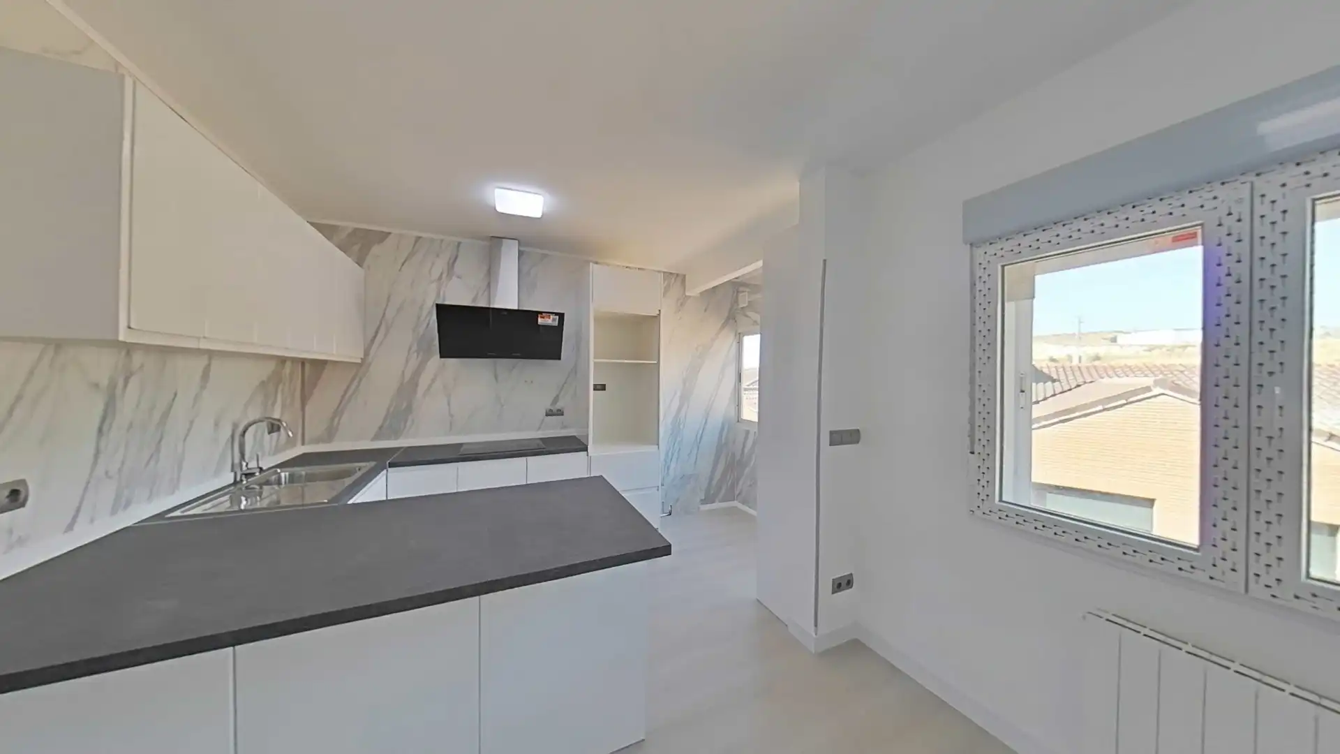 Kitchen of Flat for sale in Yeles  with Heating, Parquet flooring and Terrace
