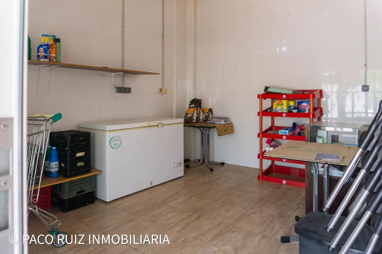 Local en venda en Almería amb Aire condicionat i Moblat