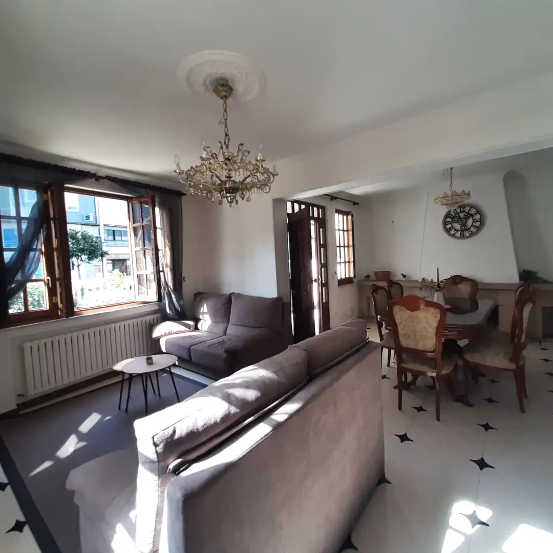 Sala de estar de Casa o chalet en venta en Viveiro con Calefacción, Jardín privado y Parquet