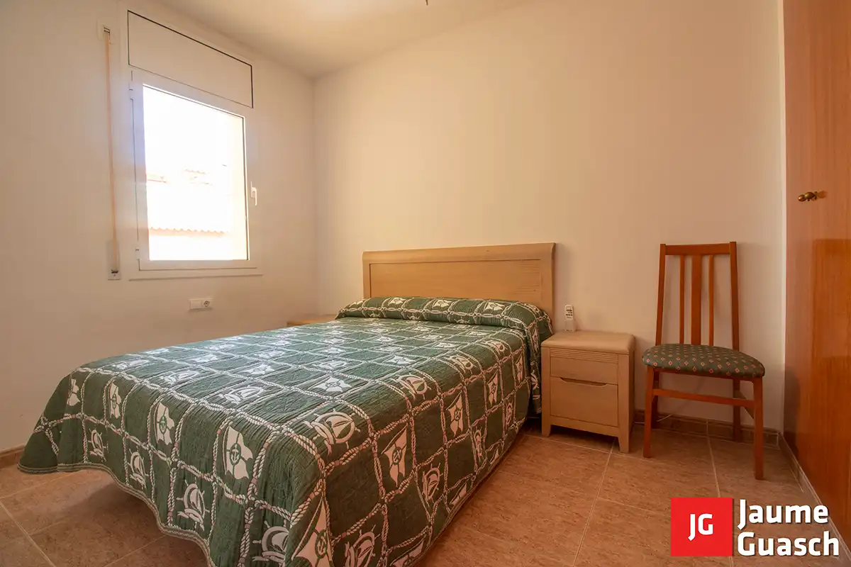 Habitación de Casa adosada en venta en Creixell con Aire acondicionado, Calefacción y Jardín privado