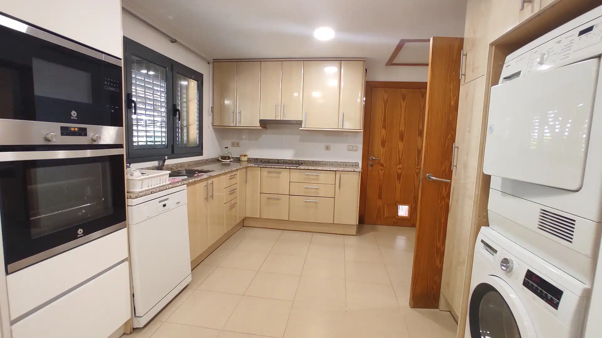 Küche von Country house zum Verkauf in Roda de Berà mit Klimaanlage, Heizung und Privatgarten