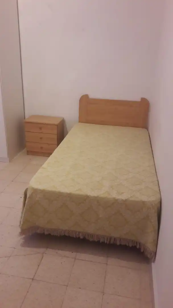 Habitación de Piso de alquiler en Cáceres con Calefacción y Amueblado