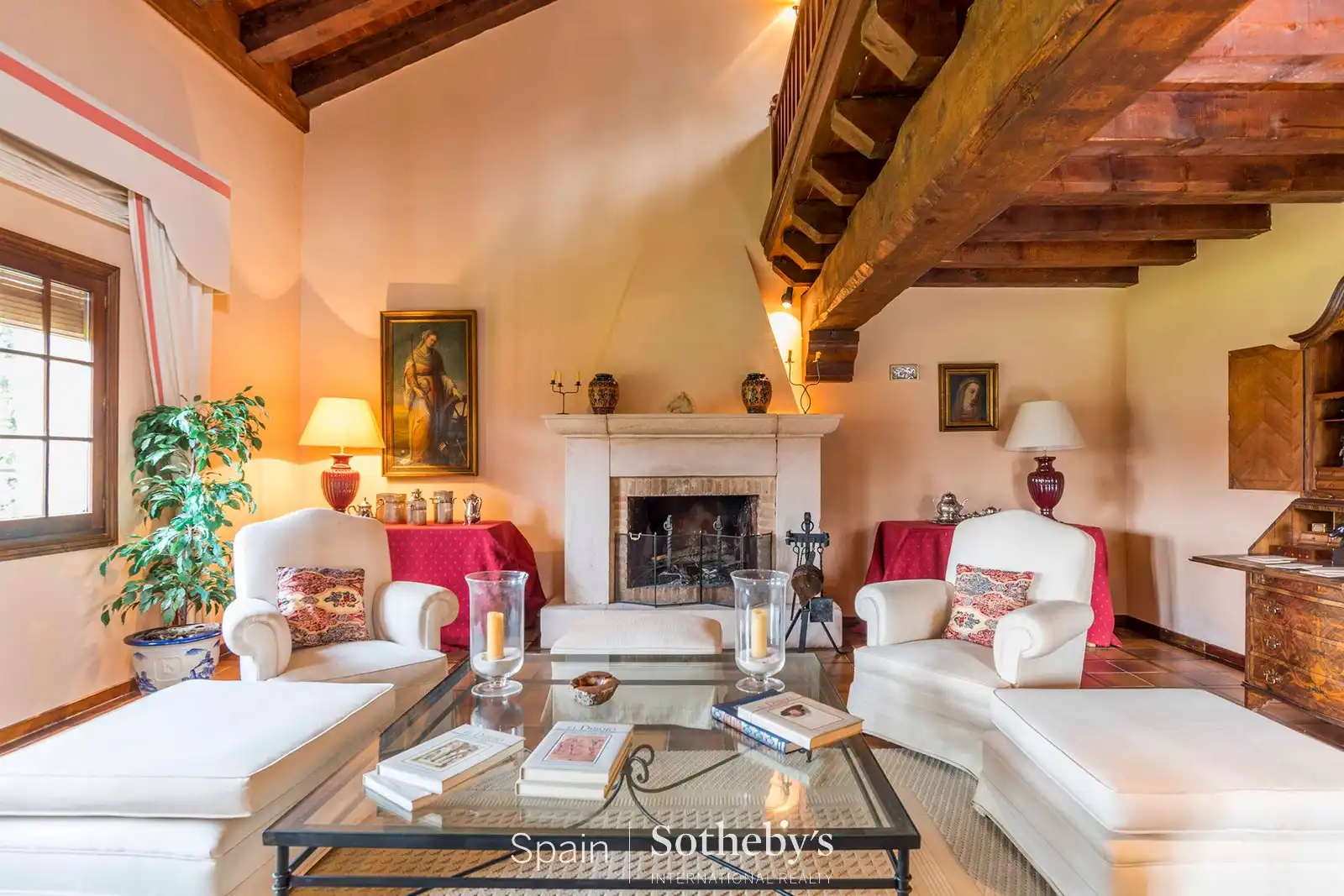 Sala de estar de Residencial en venta en Sotosalbos