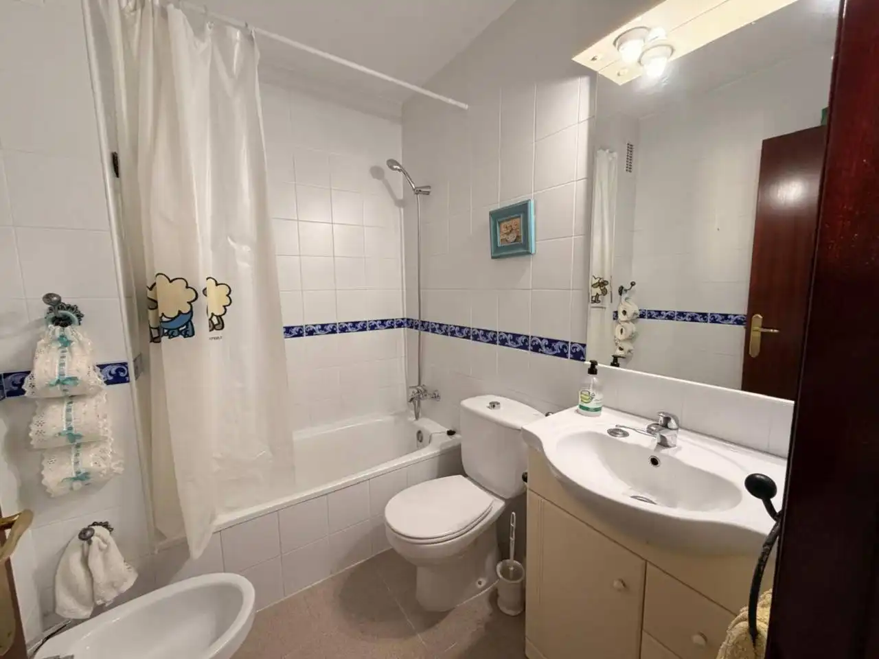 Badezimmer von Wohnung zum Verkauf in Chiclana de la Frontera mit Klimaanlage, Terrasse und Abstellraum