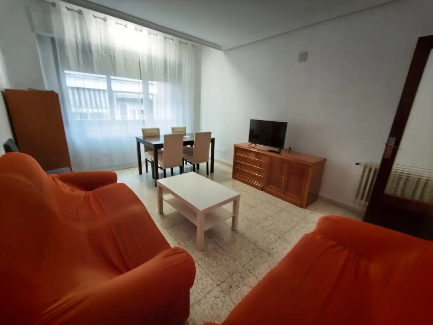 Sala de estar de Piso de alquiler en Albacete con Calefacción, Amueblado y Balcón