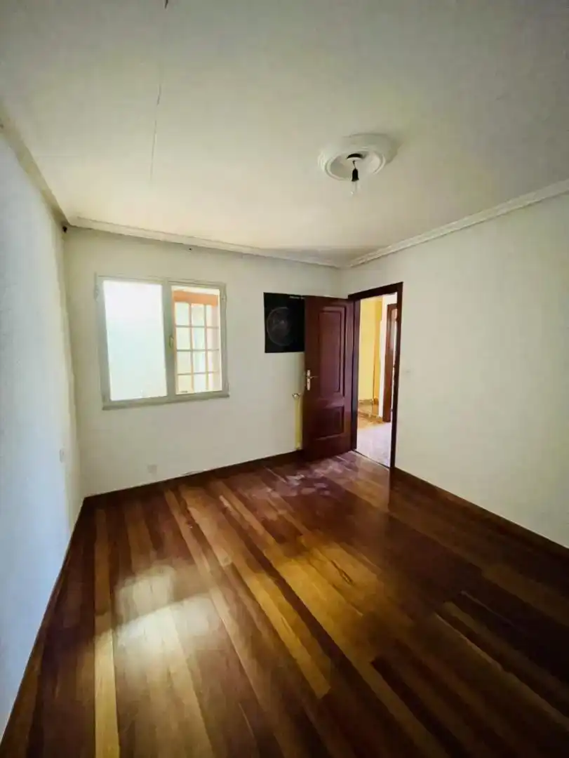 Dormitori de Casa adosada en venda en La Bañeza  amb Traster