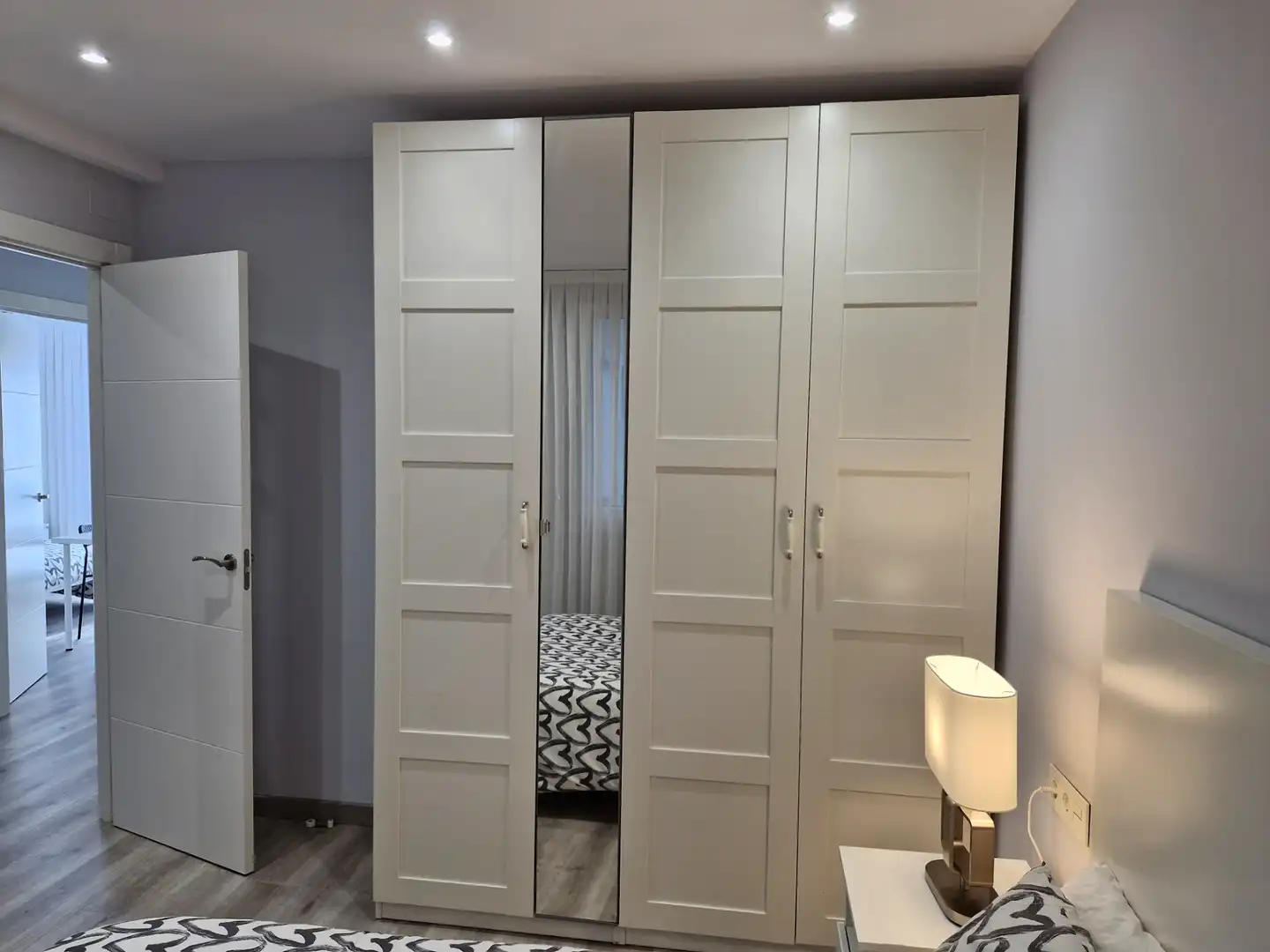 Bedroom of Flat for rent in Bilbao   with Heating, Furnished and Oven