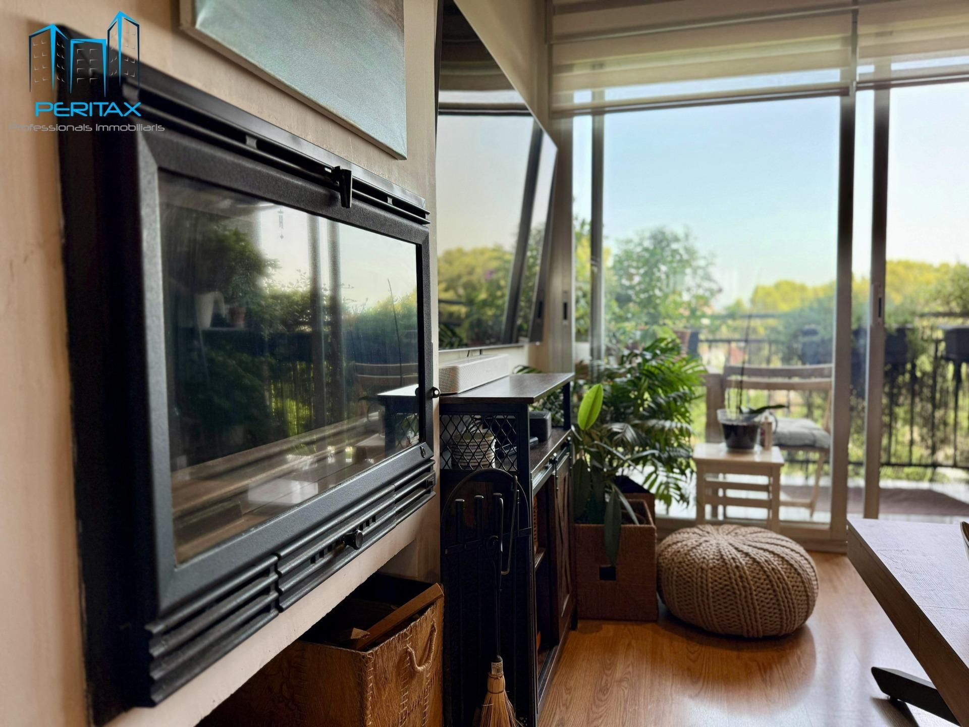Flat for sale in Ronda BELLESGUARD DE, Sol i Padris - Sant Oleguer
