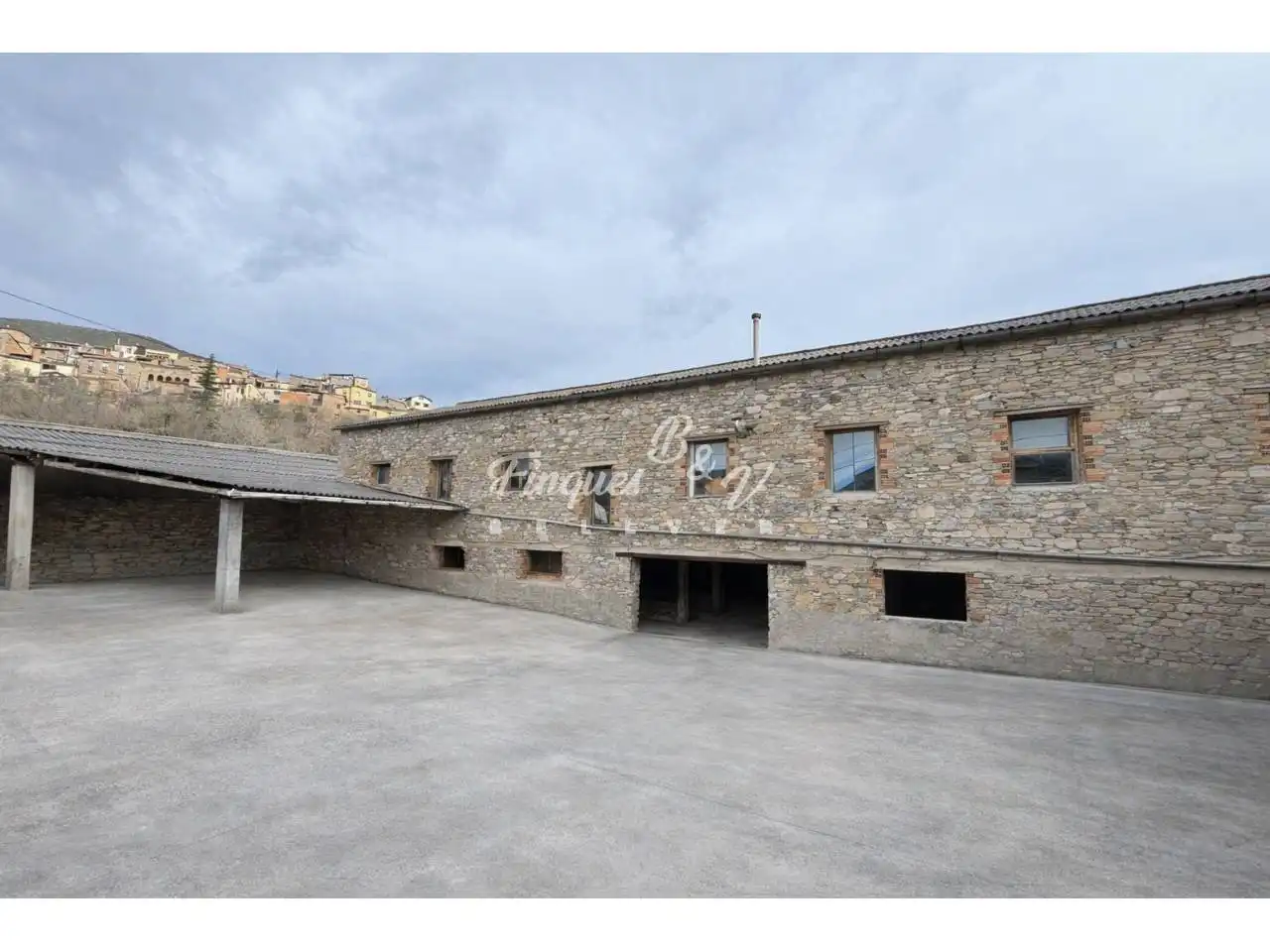Exterior view of Industrial buildings for sale in Coll de Nargó