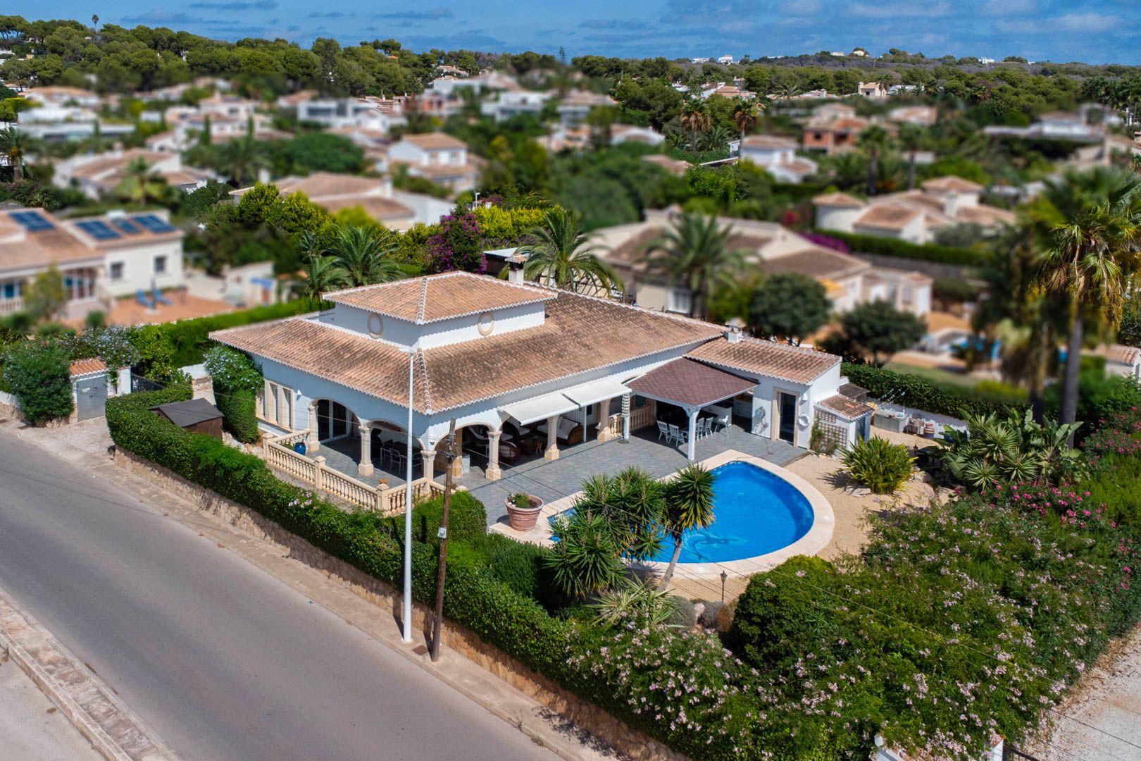 Vista exterior de Casa o xalet en venda en Jávea / Xàbia amb Calefacció i Piscina
