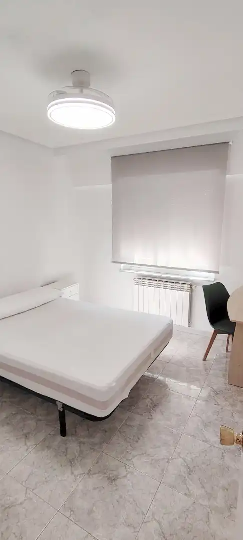 Schlafzimmer von Wohnung zur Miete in Salamanca mit Heizung, Möbliert und Ofen