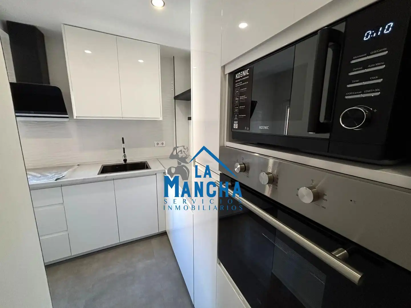 Kitchen of Flat for sale in Albacete  with Air Conditioner, Heating and Furnished