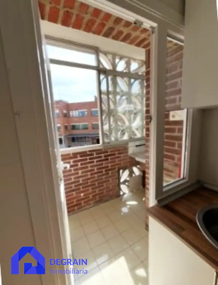 Terraza de Piso en venta en Oviedo  con Calefacción, Terraza y Trastero