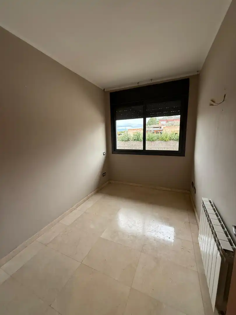 Habitación de Piso en venta en Llinars del Vallès con Calefacción, Horno y Balcón