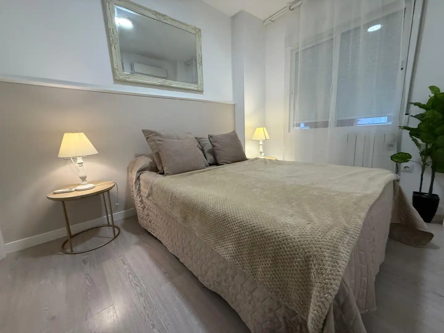 Schlafzimmer von Wohnung zur Miete in Granada mit Klimaanlage, Heizung und Terrasse