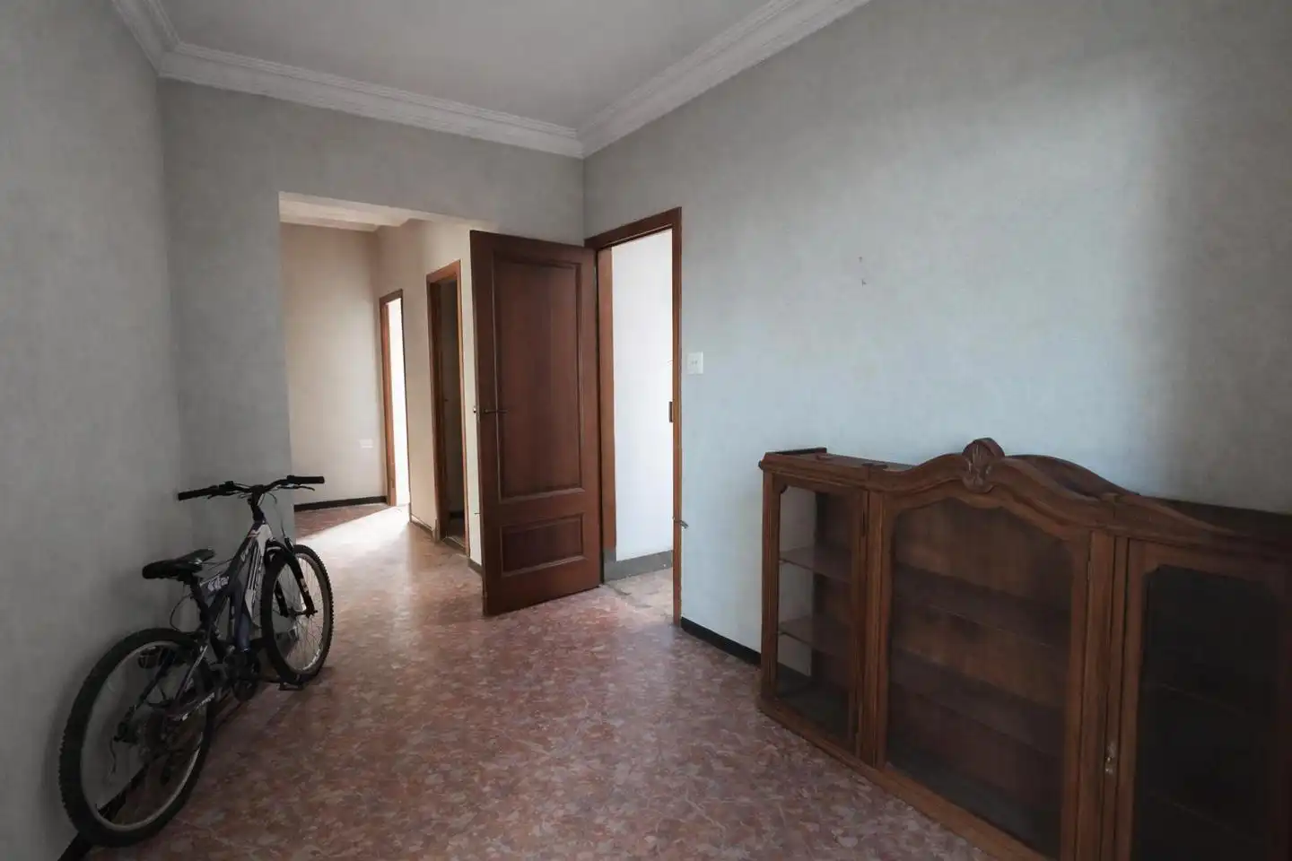 Piso en venta en Oliva con Balcón
