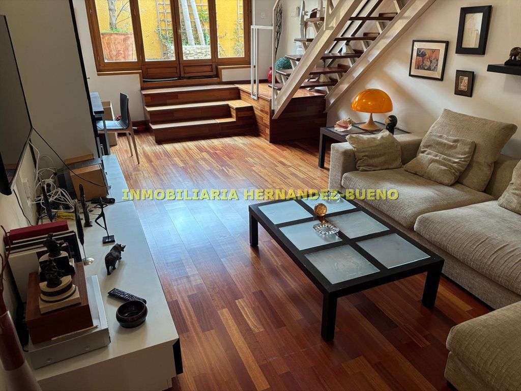 Sala d'estar de Àtic en venda en Salamanca Capital amb Aire condicionat, Calefacció i Terrassa
