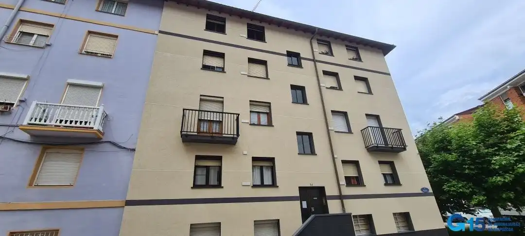 Vista exterior de Pis en venda en Donostia - San Sebastián  amb Calefacció