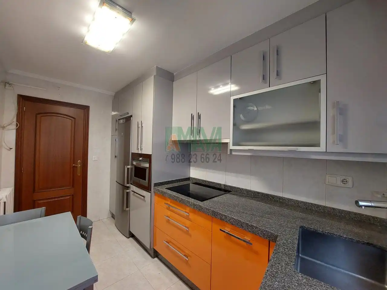 Cocina de Apartamento de alquiler en Ourense Capital  con Calefacción, Trastero y Amueblado
