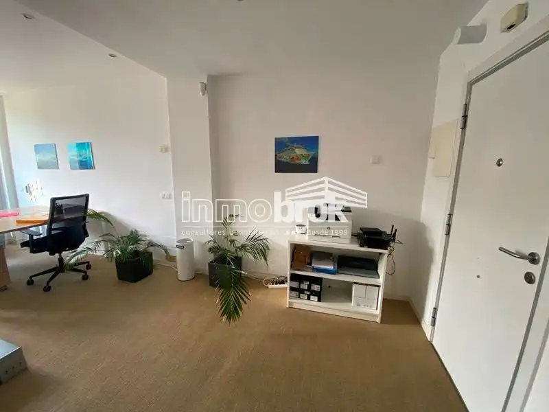 Office for sale in Madrid  with Air Conditioner